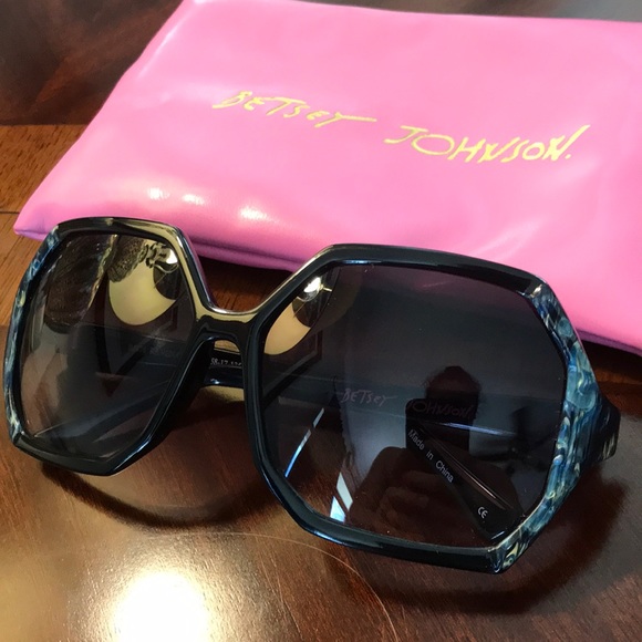 Betsey Johnson Raven/Cobalt BJ176 Sunglasses main image 3